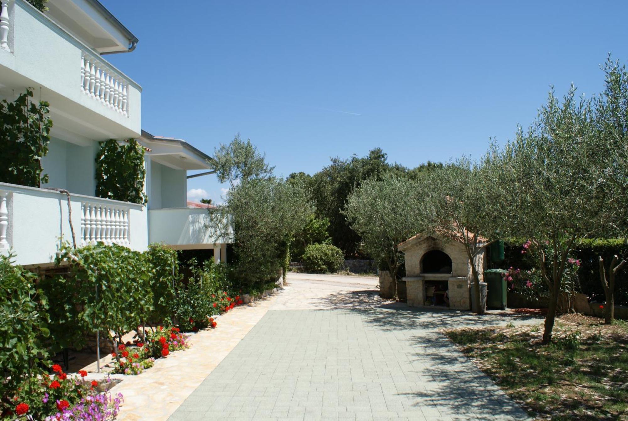 Apartments Jurjevic Petrcane Buitenkant foto