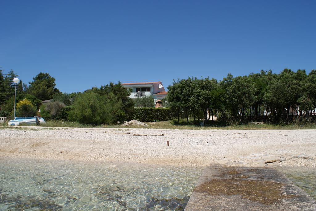 Apartments Jurjevic Petrcane Buitenkant foto