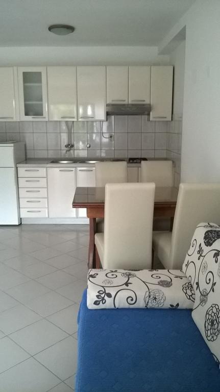 Apartments Jurjevic Petrcane Buitenkant foto
